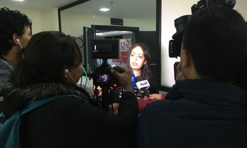 Mouna Echemmakh daglig leder af Lddf-Injad bliver interviewet om kønsbaseret vold i Marokko.